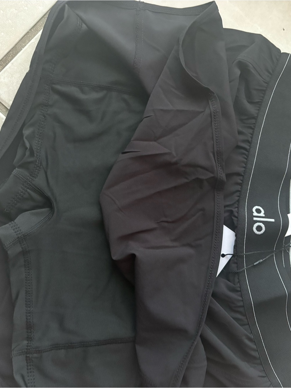 ALO Yoga Black Performance skirt